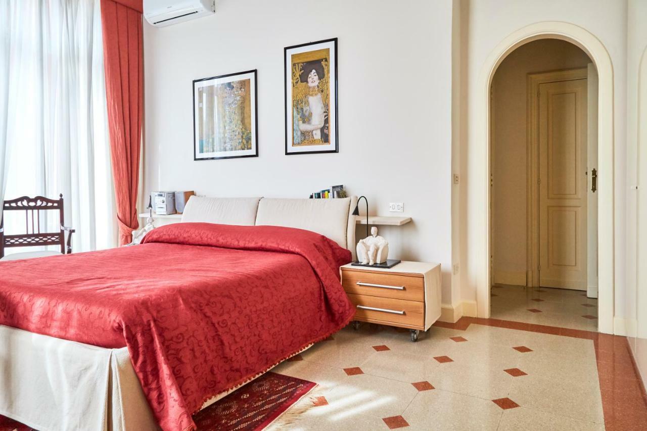 Suite Klimt P.Zza Amedeo Napoli Ngoại thất bức ảnh